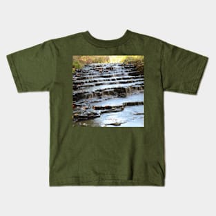 step waterfall Kids T-Shirt